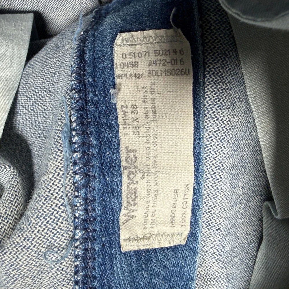 Wrangler Jeans Mens 36x38 Blue Denim Straight Leg Classic‎ Fit Pants Made In USA